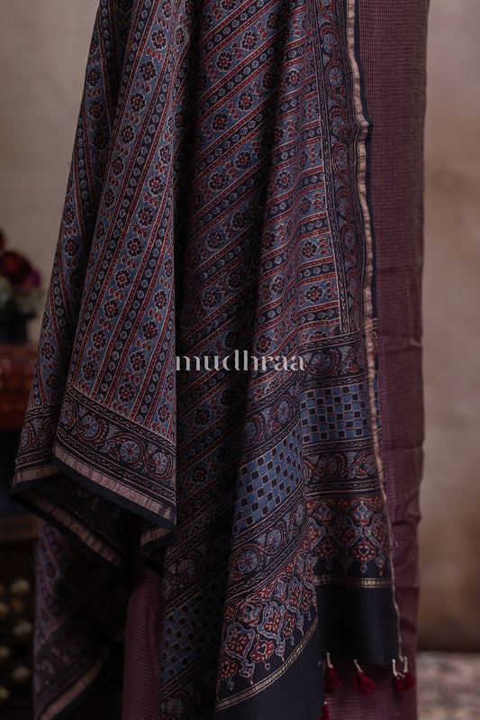 COFFEE ZARI CHECKED TUSSAR SUIT SET