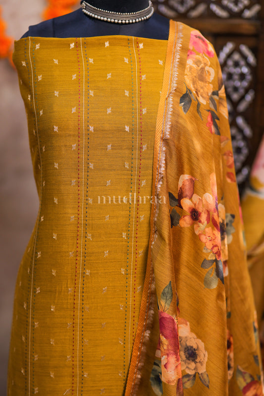 AMBER MOONGA SILK SUIT