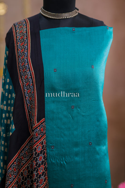 VIVID TEAL TUSSAR - CHINIYA SUIT SET