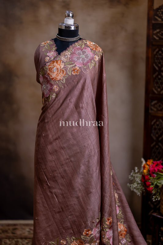 LIGHT OAK EMBROIDERED TUSSAR SAREE