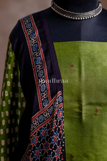 BRIGHT MOSS EMBROIDERED TUSSAR SUIT