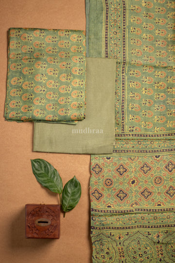 GREEN AJRAKH HANDBLOCK PRINTED TUSSAR SUIT